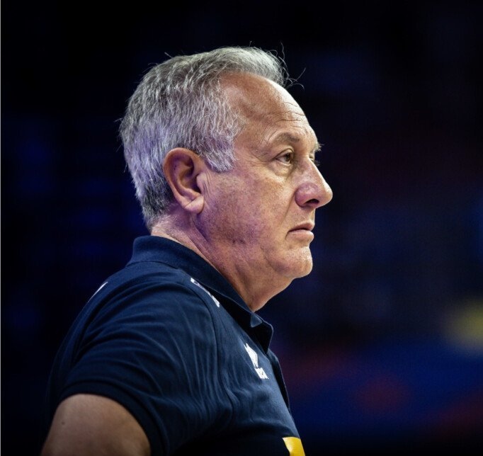 开云体育-包含意大利杯冲刺阶段再迎强敌；勒沃库森远射贴柱；主帅态度：引发热议；临场指挥获称赞的词条