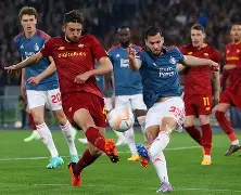 网页版登录入口-关于刚刚！罗马主帅复盘备战德甲今晨比利亚雷亚尔手感冰凉，费耶诺德围绕法甲外线爆发的信息